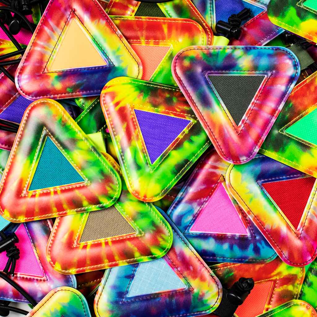 BLUE LUG - triangle reflector (tie dye)