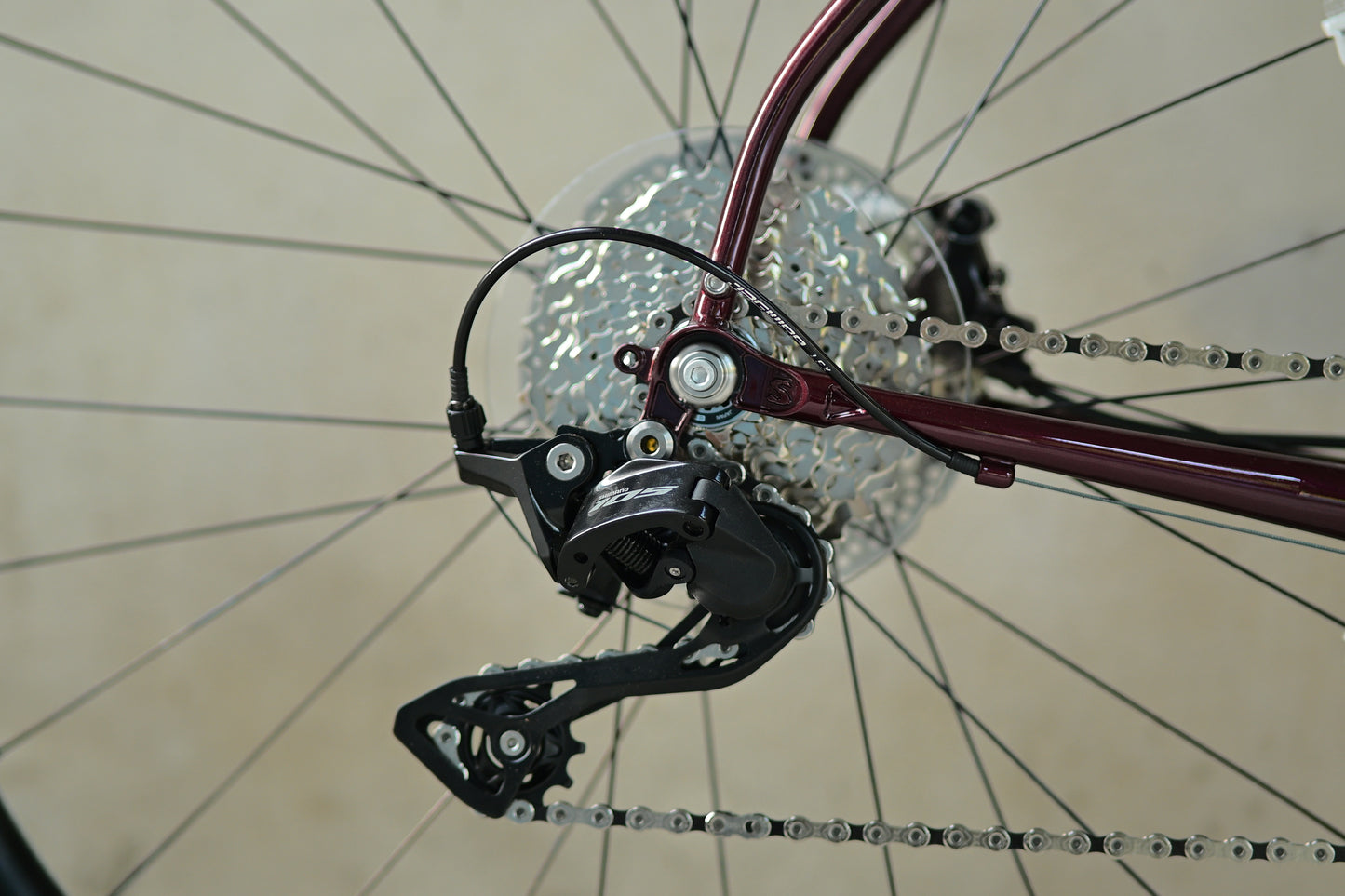 Surly - Midnight Special Carbon 700c complete bike (black cherry fizz)