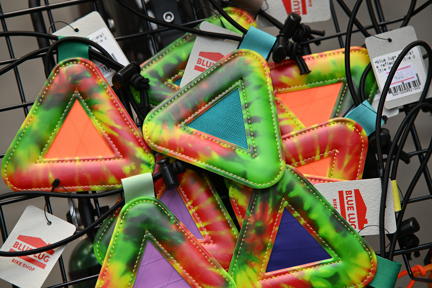 BLUE LUG - triangle reflector (tie dye)