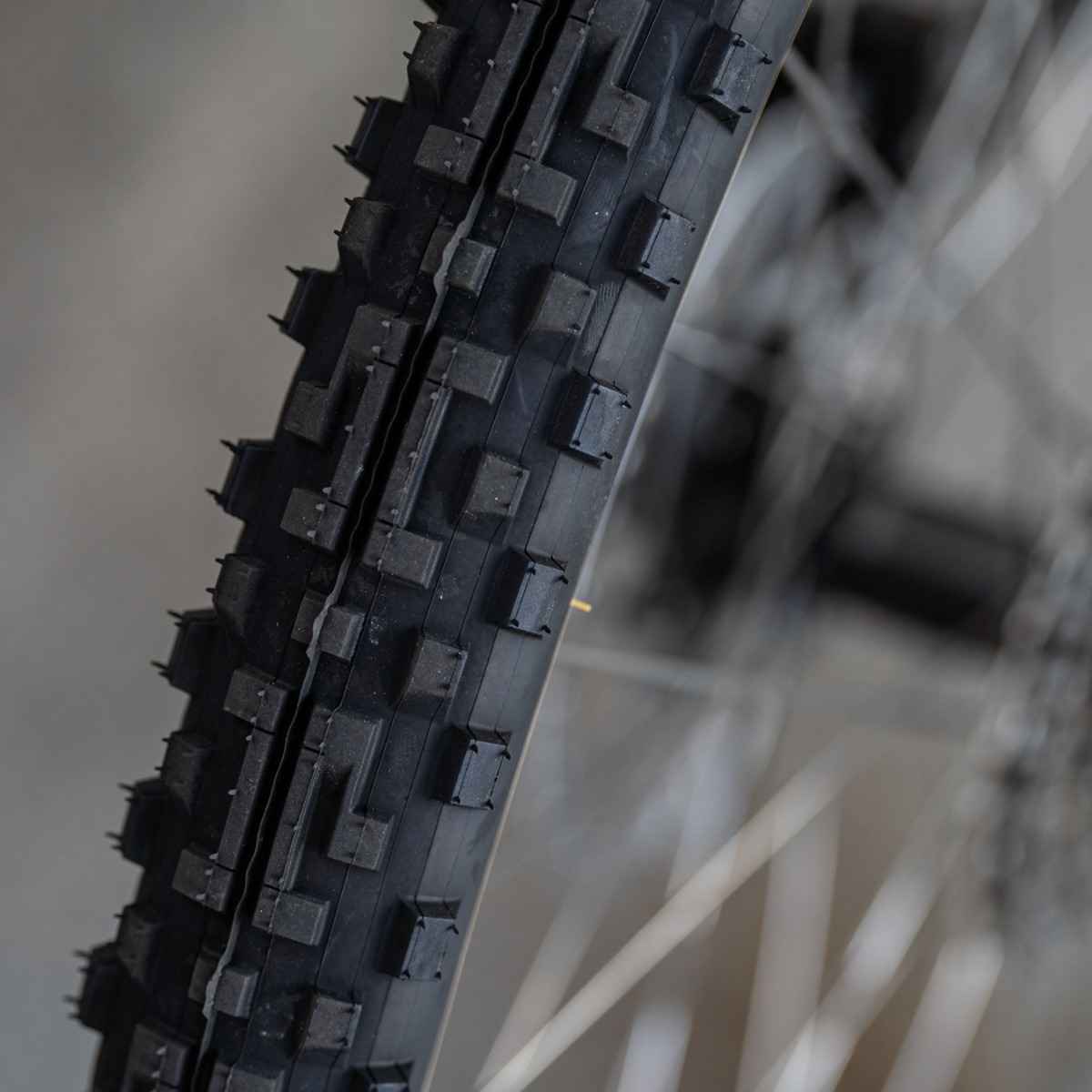 FAIRWEATHER - XC tire by CG 26x2.1" (black/tan)
