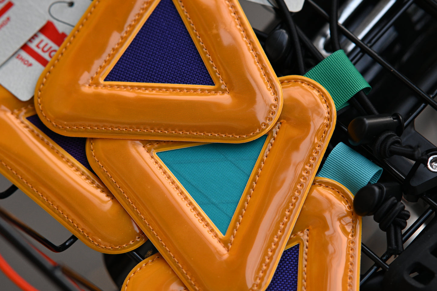 BLUE LUG - triangle reflector (mustard)