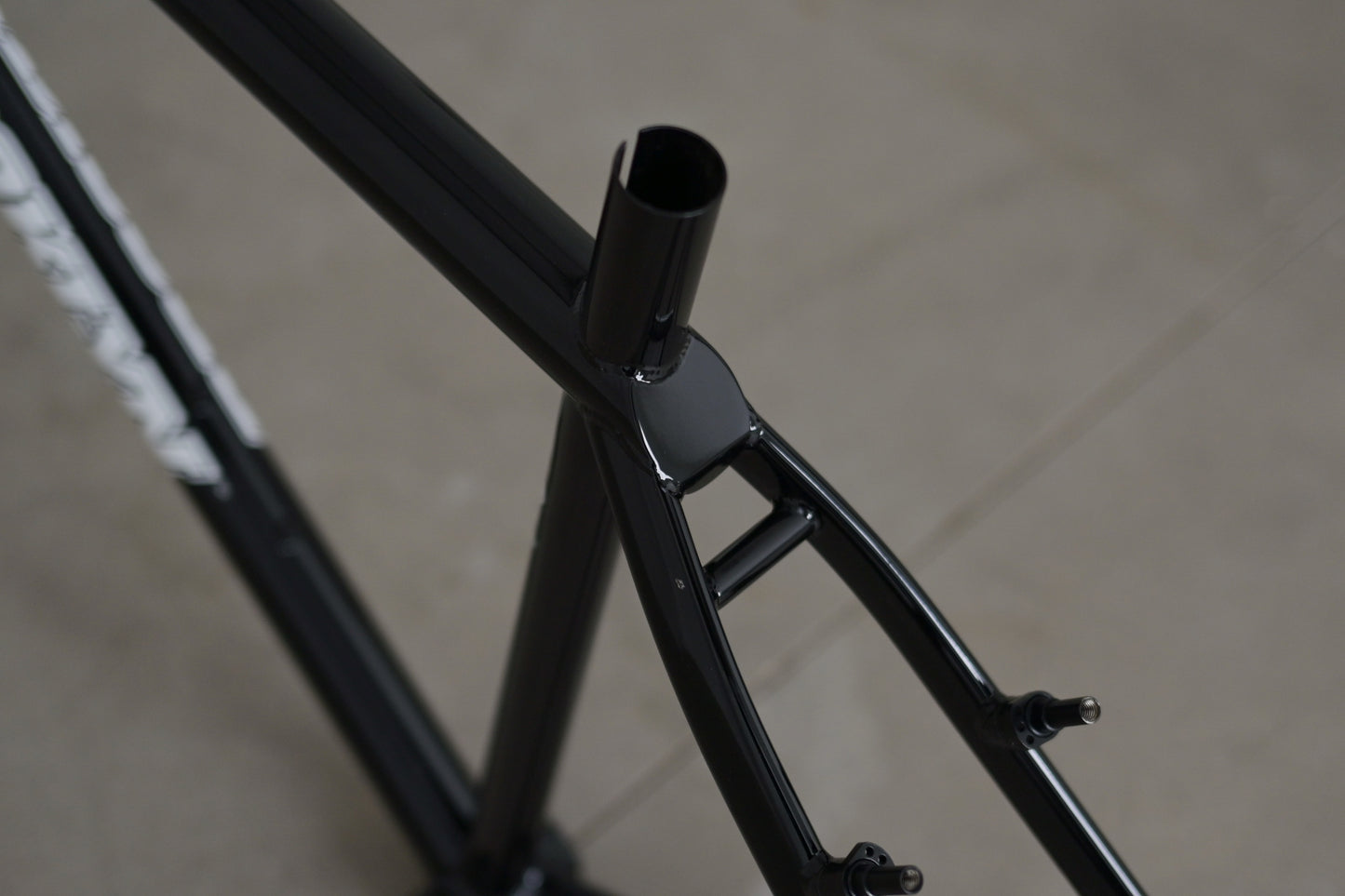 Brooklyn Machine Works - Gangster V.4 (gloss black)