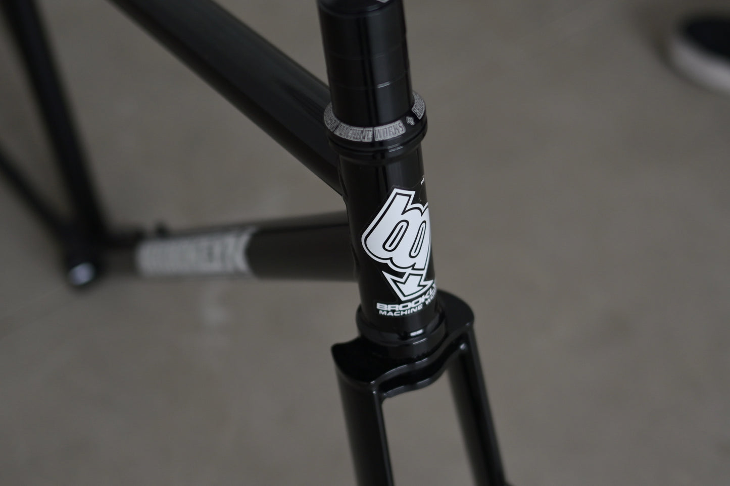 Brooklyn Machine Works - Gangster V.4 (gloss black)