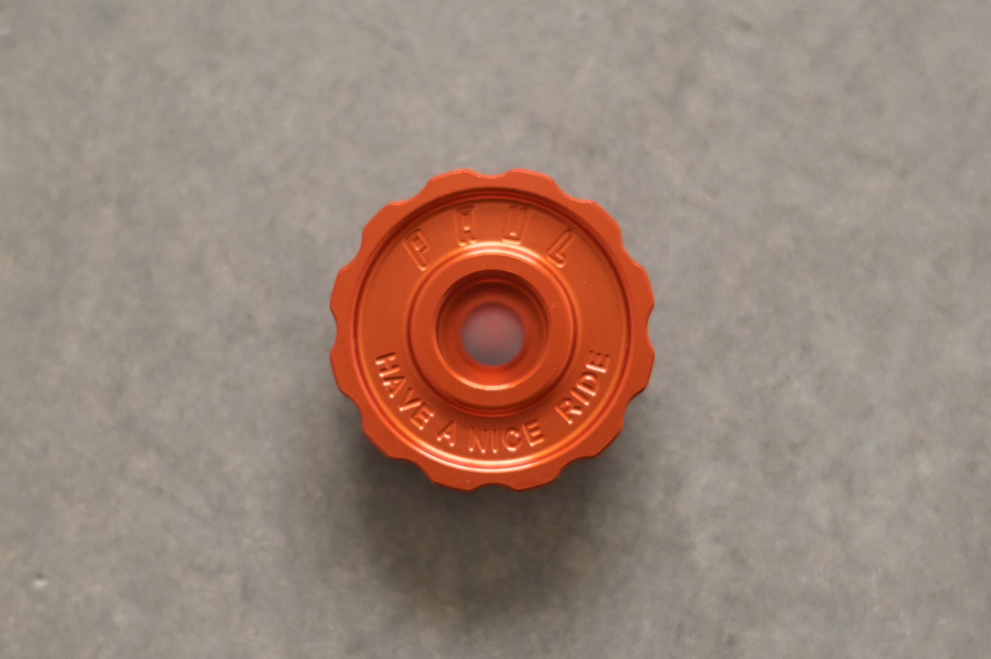 Paul - Klamper Step Cap (orange)