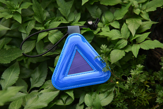 BLUE LUG - triangle reflector (blue)