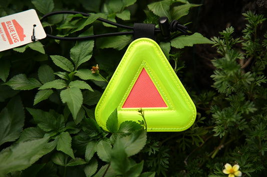BLUE LUG - triangle reflector (yellow)