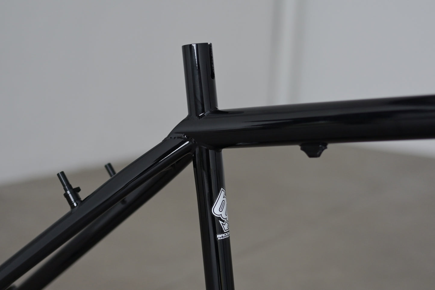 Brooklyn Machine Works - Gangster V.4 (gloss black)