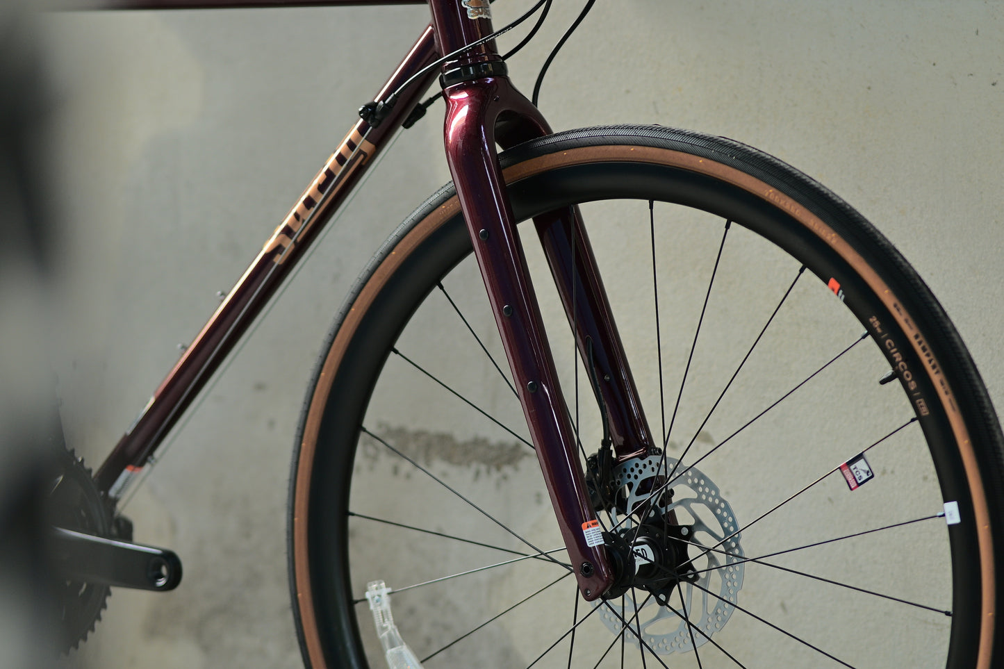 Surly - Midnight Special Carbon 700c complete bike (black cherry fizz)