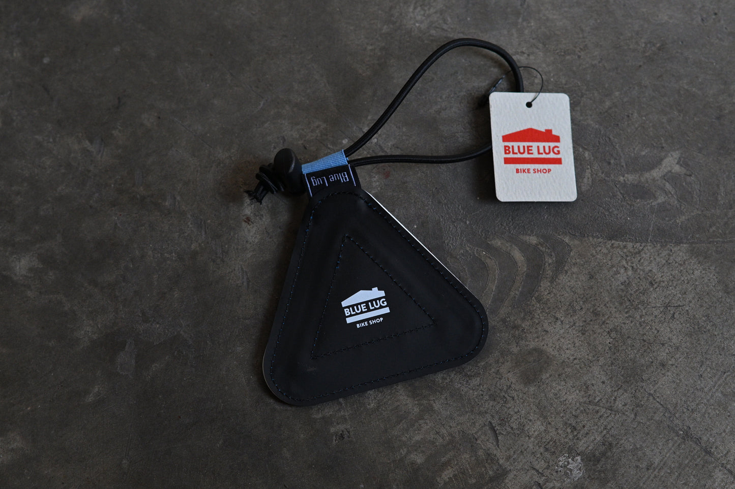 Bluelug - Triangle Reflector (neon red)