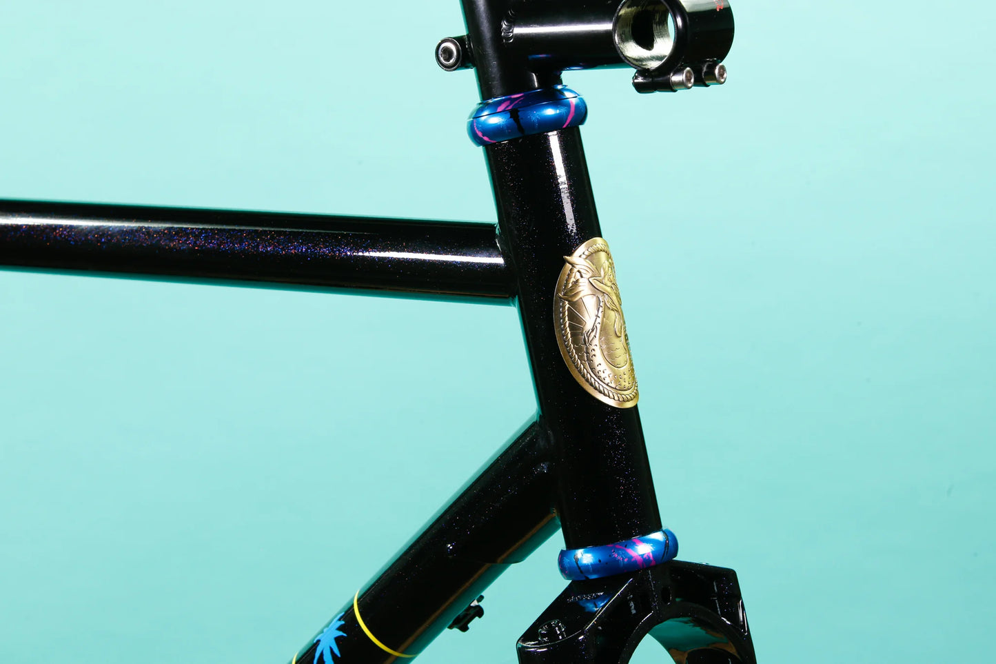 Crust - Evasion (galaxy black)