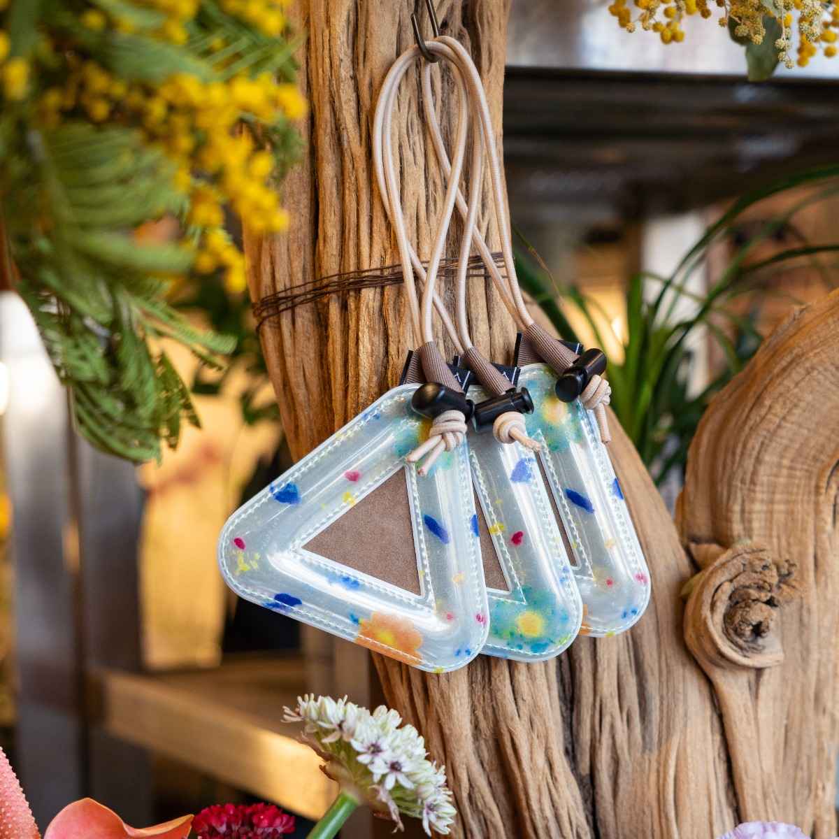 BLUE LUG - triangle reflector (sai flower)