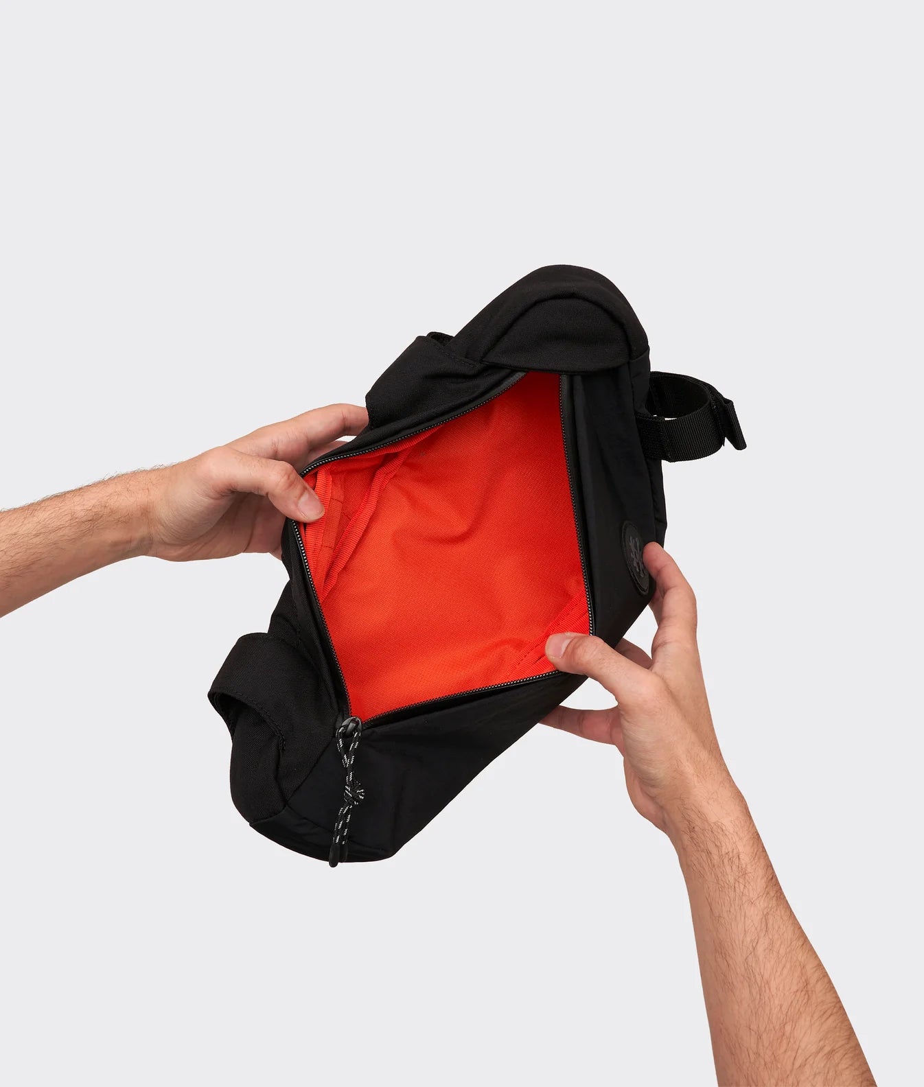 Crumpler - Dry Floral Arrangement (black)