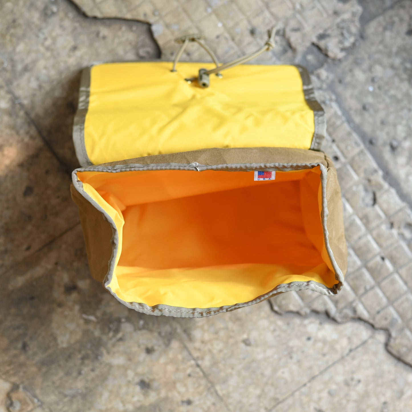 Ron's Bikes - Fab's Abs (tan)